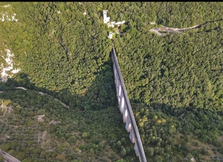 Ferienwohnung Sotto I Tetti Del Borgo Spoleto Exterior foto