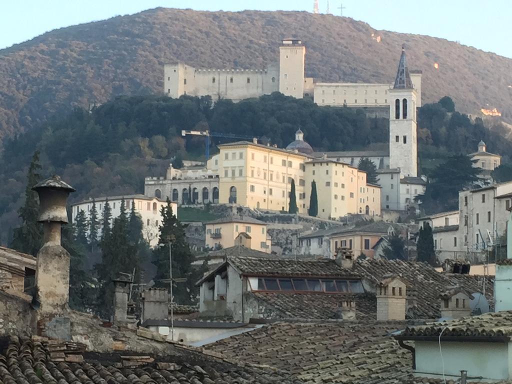 Ferienwohnung Sotto I Tetti Del Borgo Spoleto Exterior foto