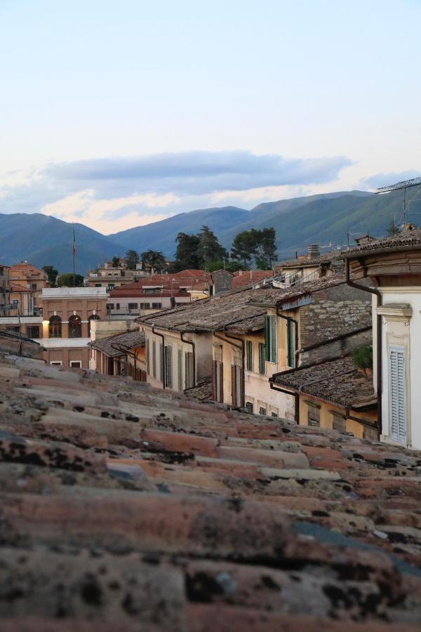 Ferienwohnung Sotto I Tetti Del Borgo Spoleto Exterior foto